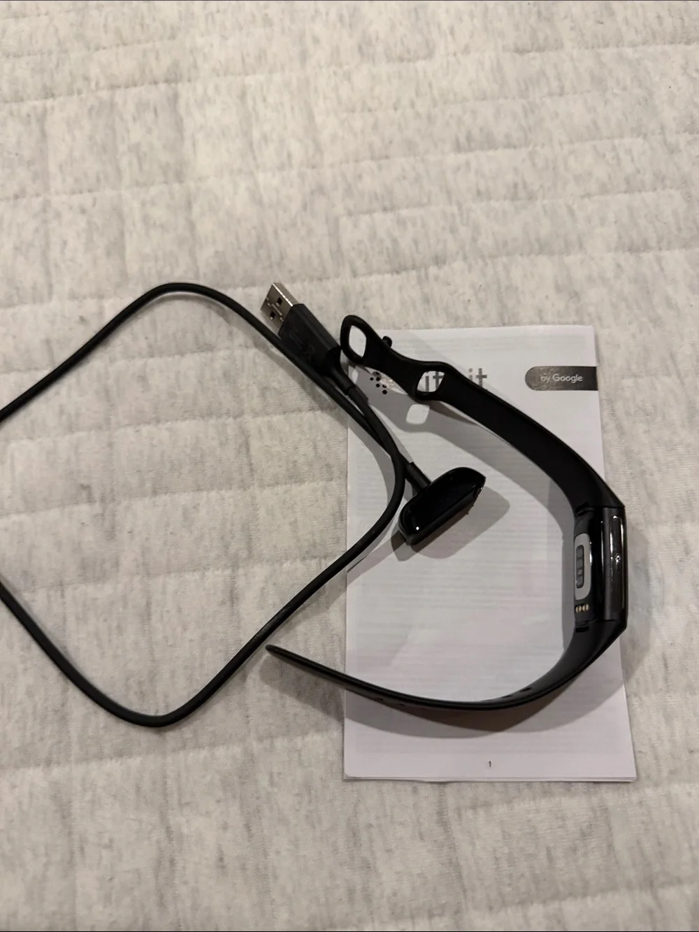 fitbit Black Google fitbit charge 6 Tracker with USB Charging Cable